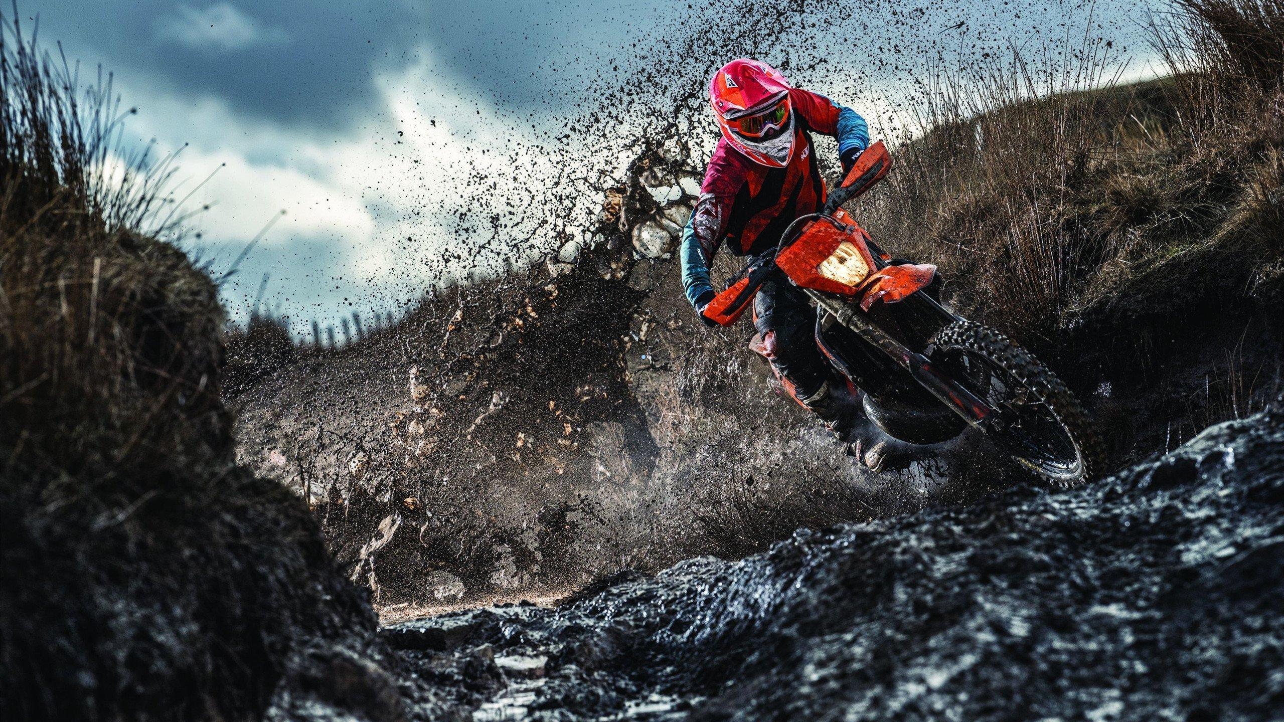 初二少女百米赛场惊现天赋异禀，田径新星未来可期